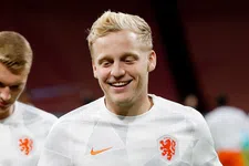 Thumbnail for article: Van de Beek en Bergkamp brengen heuglijk nieuws
