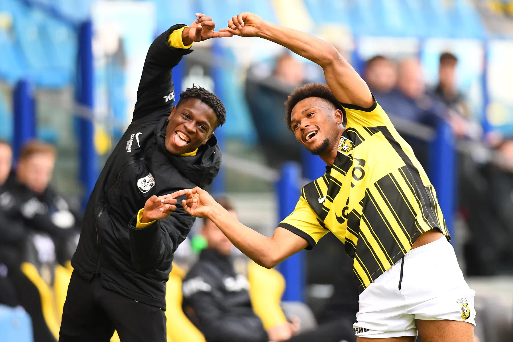 Vitesse heeft tegen gehavend Cambuur eindelijk weer wat te vieren