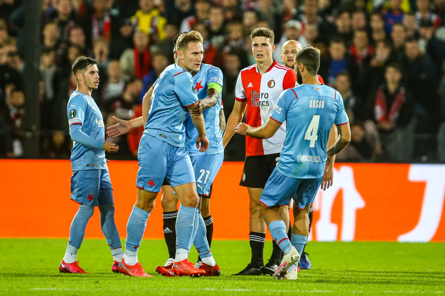 Sterk gewijzigd Slavia pakt koppositie richting return tegen Feyenoord