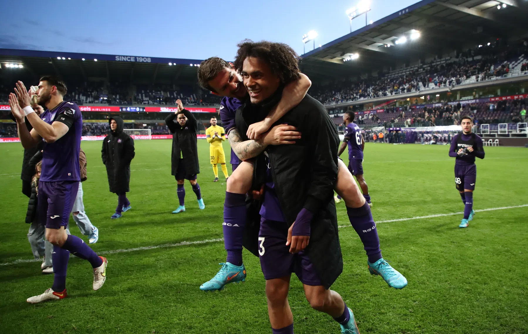 Scorende Zirkzee met Anderlecht naar play-offs voor de landstitel