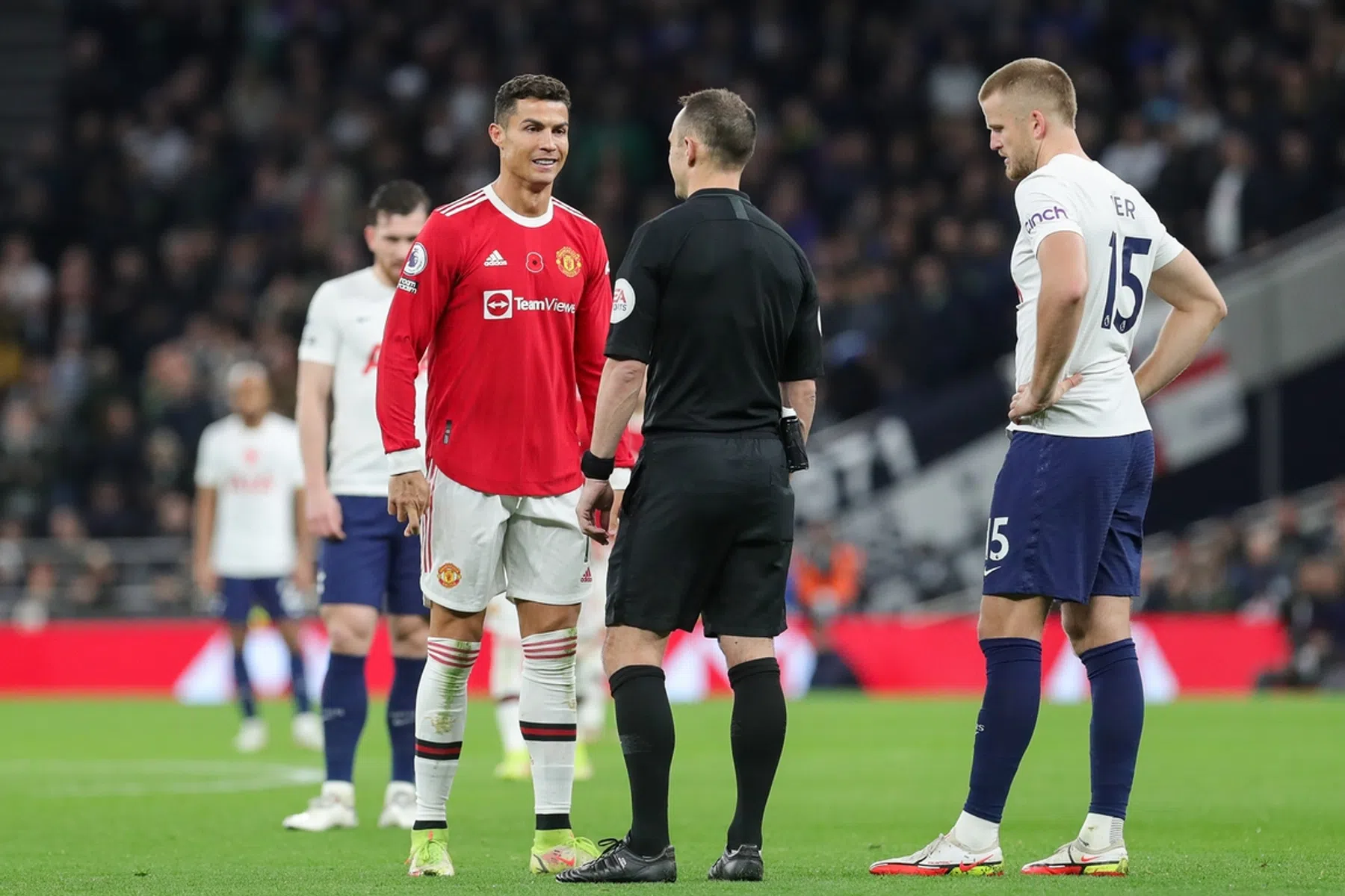 Extra spanning voor Ten Hag: CL-deelname Man Utd hoogst onzeker