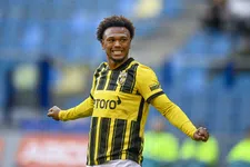 Thumbnail for article: Bouwen op drijfzand: Vitesse hunkert naar perspectief