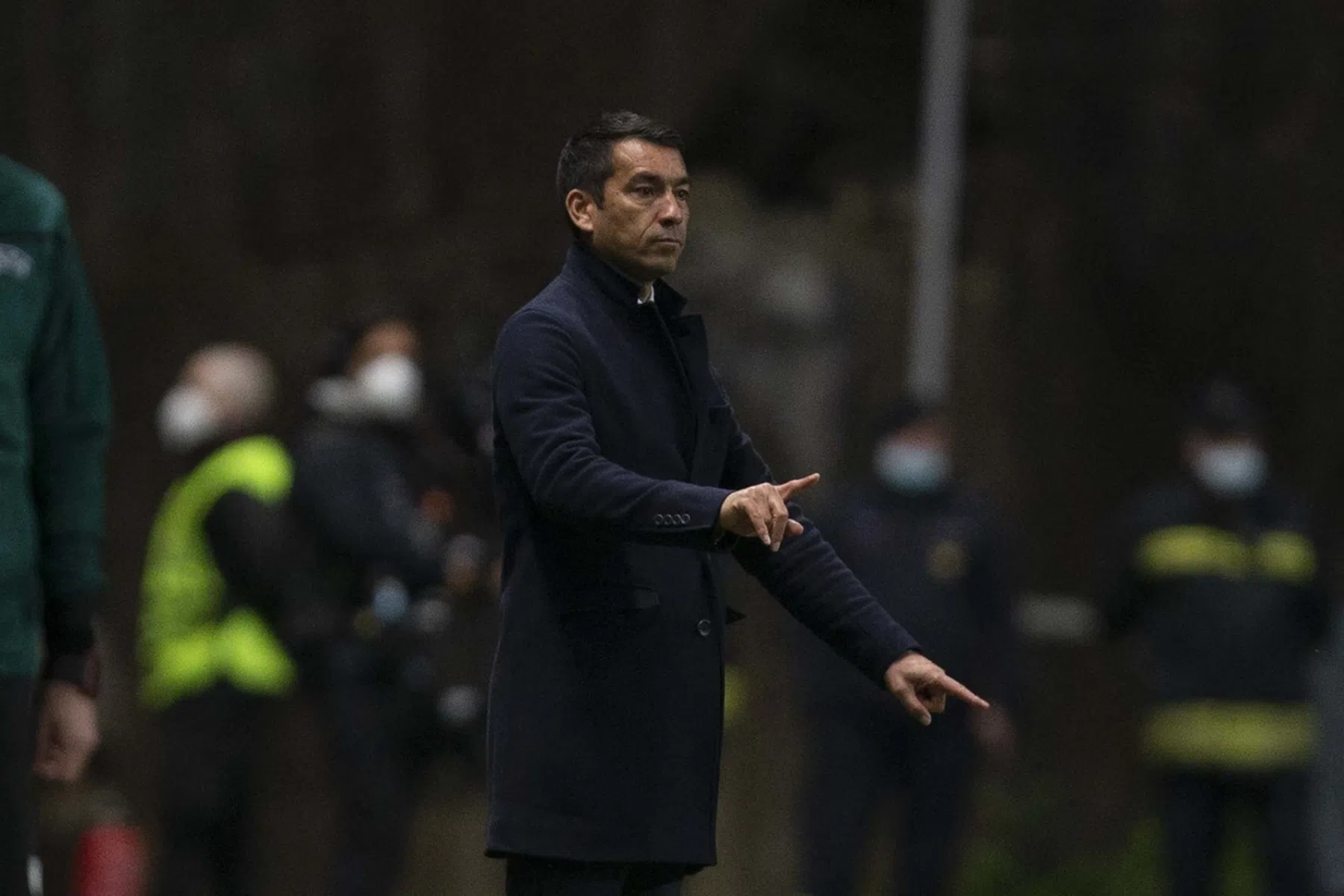 Laudrup voert druk op: 'Dit is een sleutelperiode voor Van Bronckhorst'