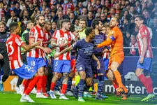 Thumbnail for article: Politie moet vechtende Grealish en Savic uit elkaar halen na intense voetbalavond