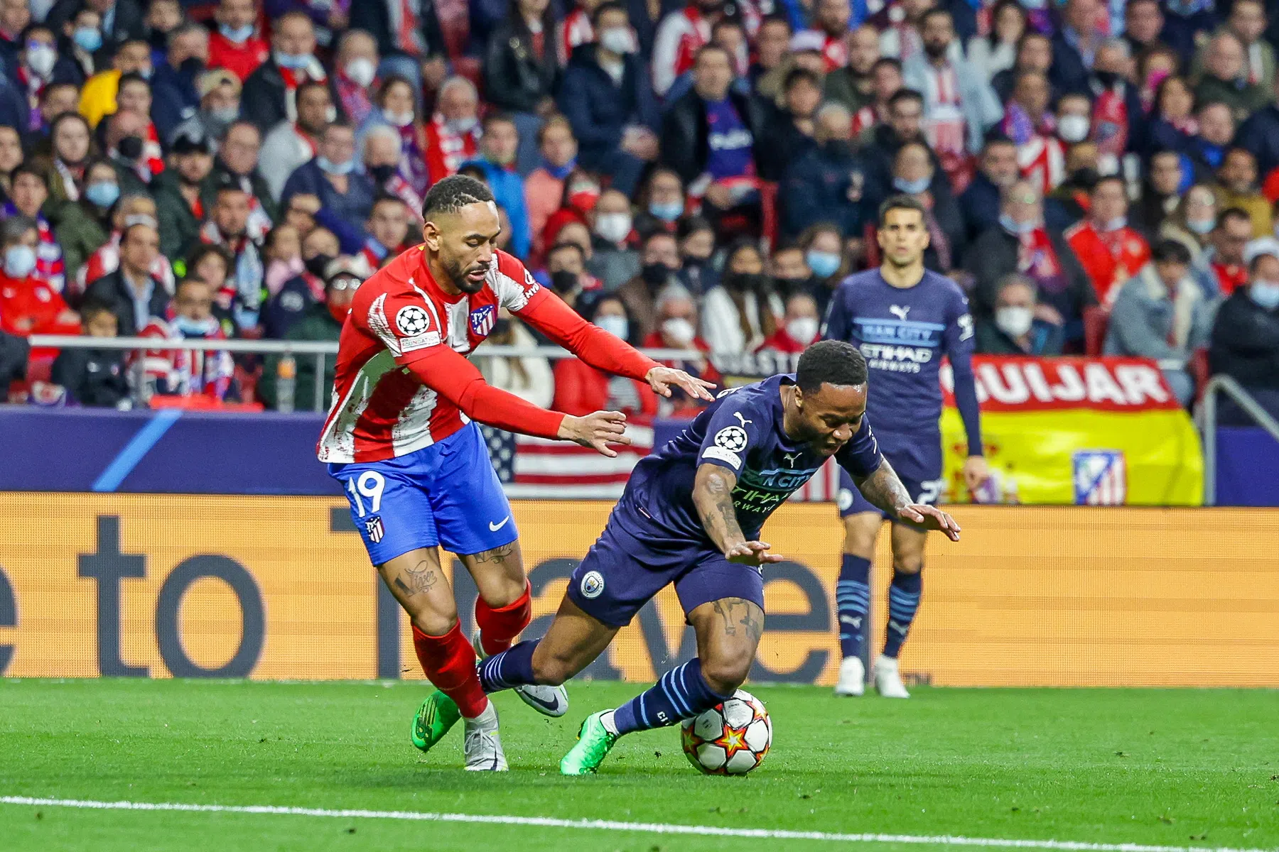 City doorstaat Madrileense stormloop en plaatst zich voor halve finale