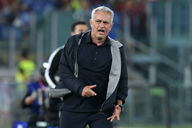 Mourinho verwacht heet Romeins avondje na ruziënde trainers