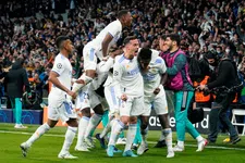Thumbnail for article: Spaanse media lyrisch over 'onsterfelijk' Real: 'Assist Modric kan zo naar het Prado'