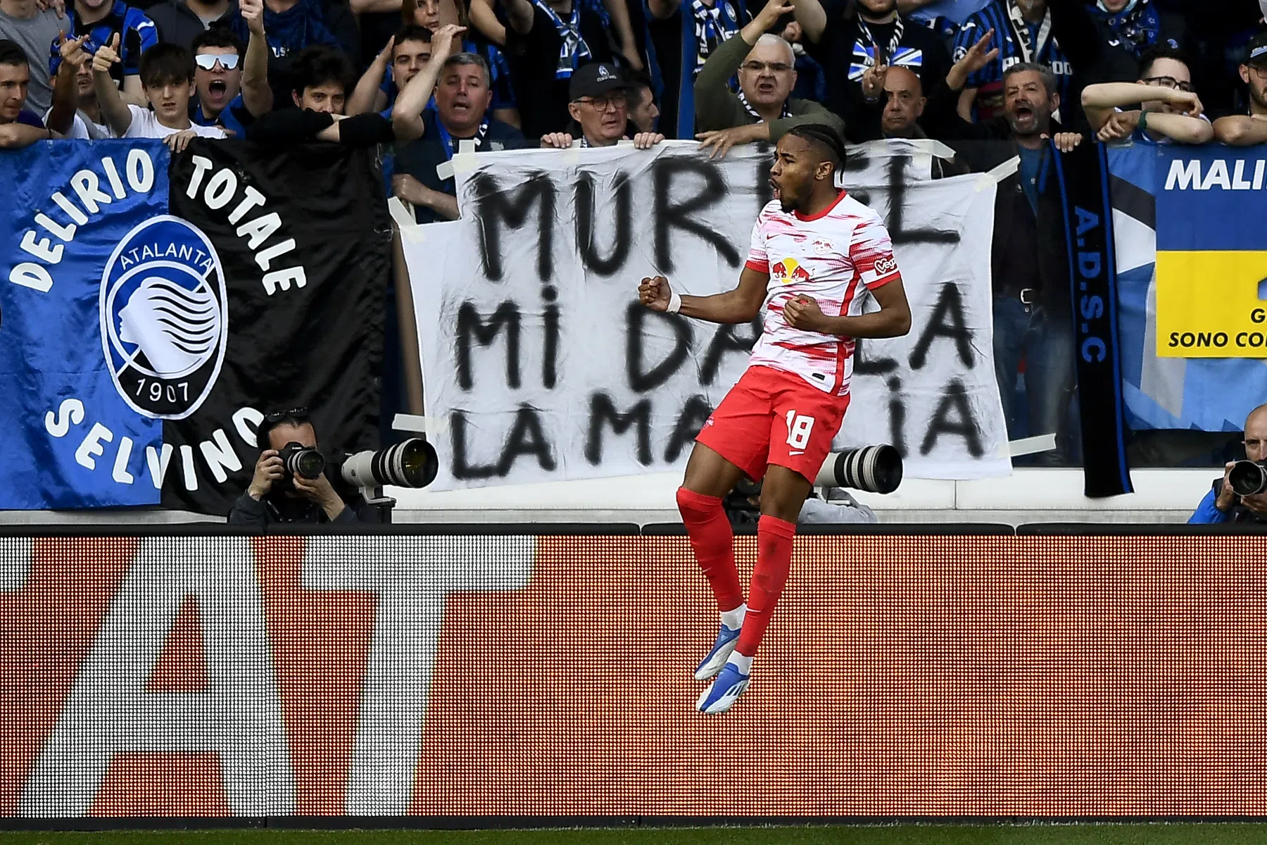 Doek valt voor Atalanta: Nkunku niet te stoppen in Bergamo