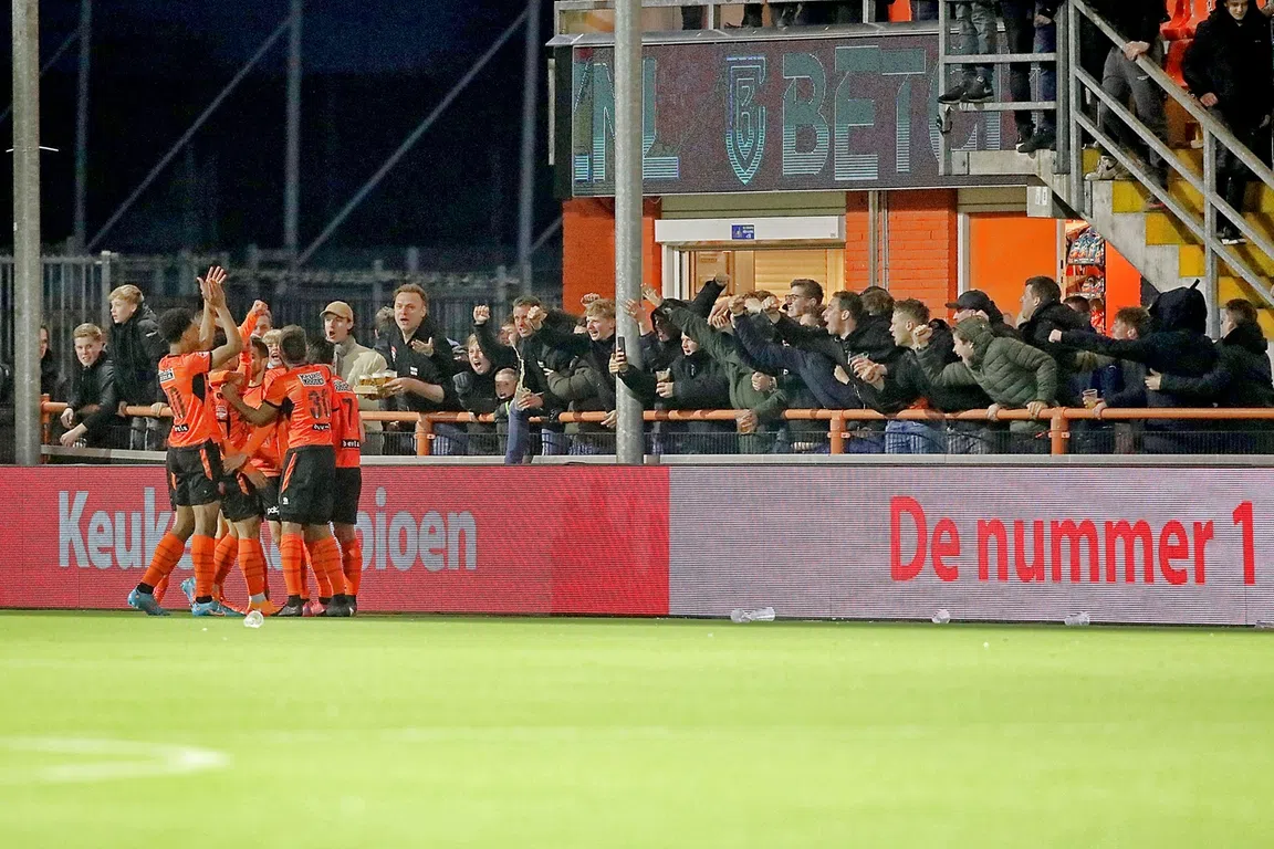 Jong Ajax zorgt voor eerste uitverkocht stadion Volendam sinds 2009