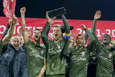 Thumbnail for article: Smaakmaker Rui Mendes schiet FC Emmen in stijl naar Eredivisie