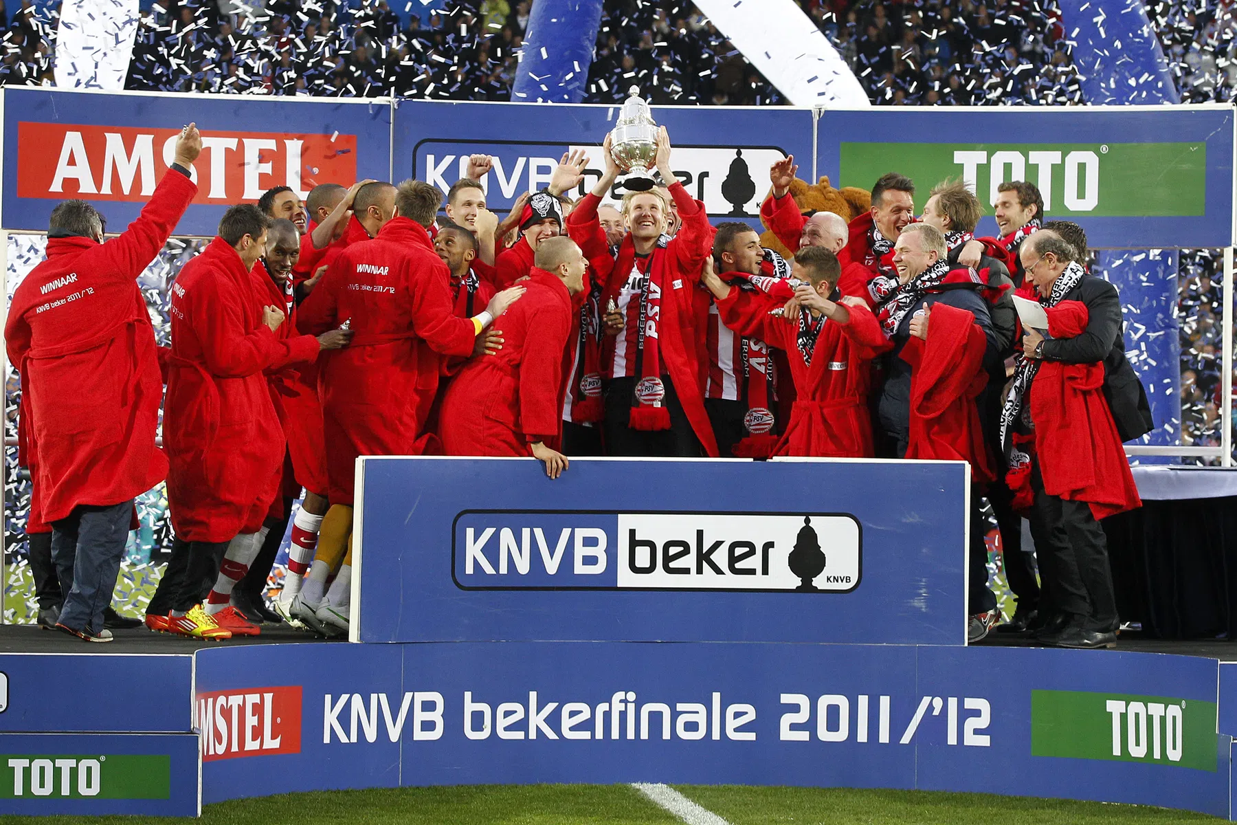 PSV kan in voetsporen treden van Ajax en Feyenoord