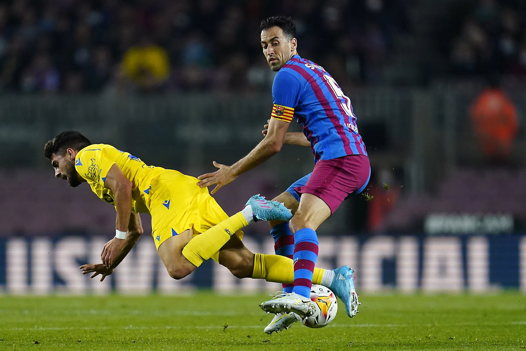 Barcelona komt ook tegen laagvlieger Cádiz in de problemen