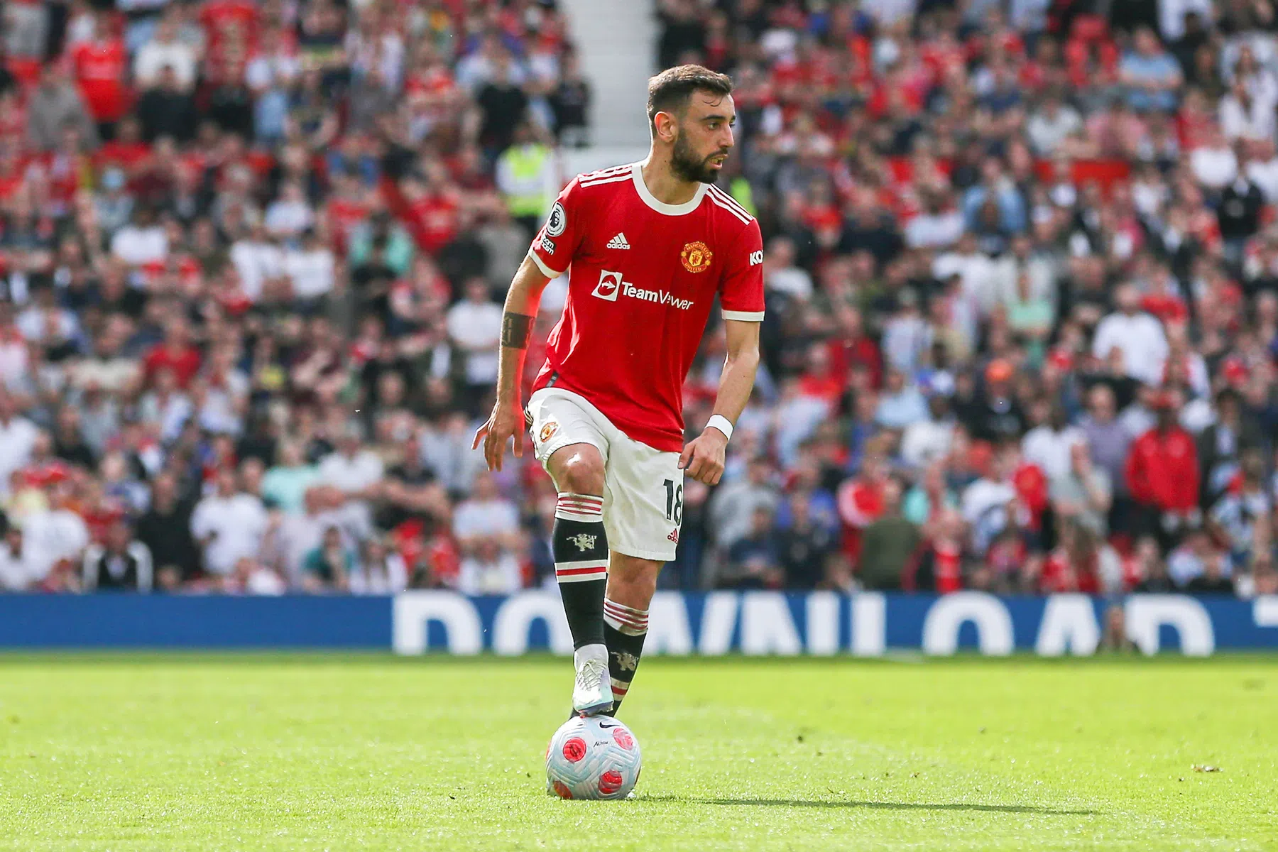 Fernandes laat United schrikken met auto-ongeluk: 'Maar hij is oké'