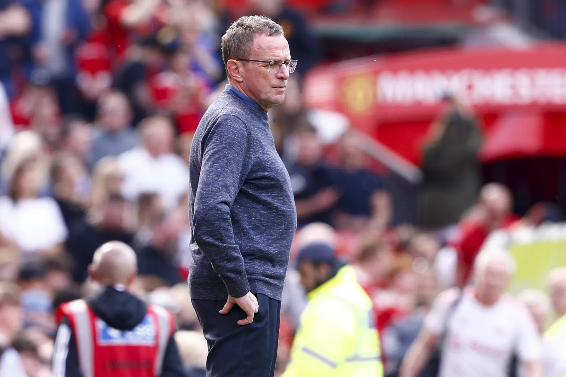 'Het is voor United niet genoeg om drie of vier spelers te halen' 