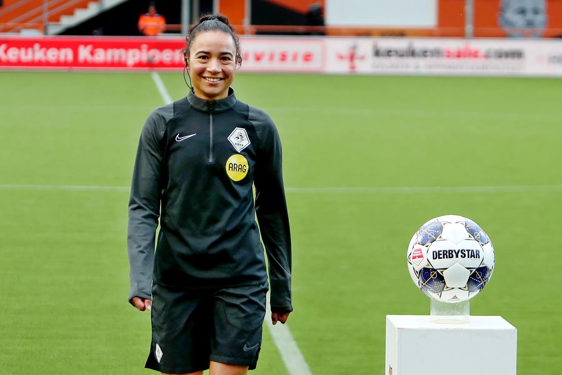 EK-primeur voor vrouwelijke arbiter Overtoom (30)