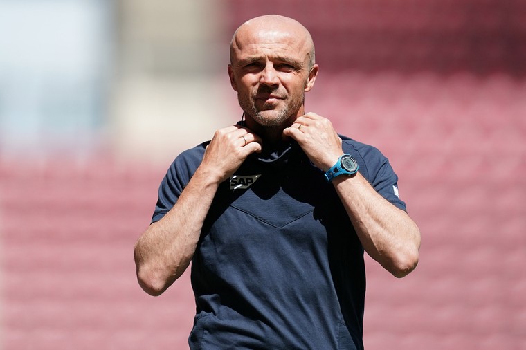 Ajax ziet in Schreuder topkandidaat om Ten Hag op te volgen