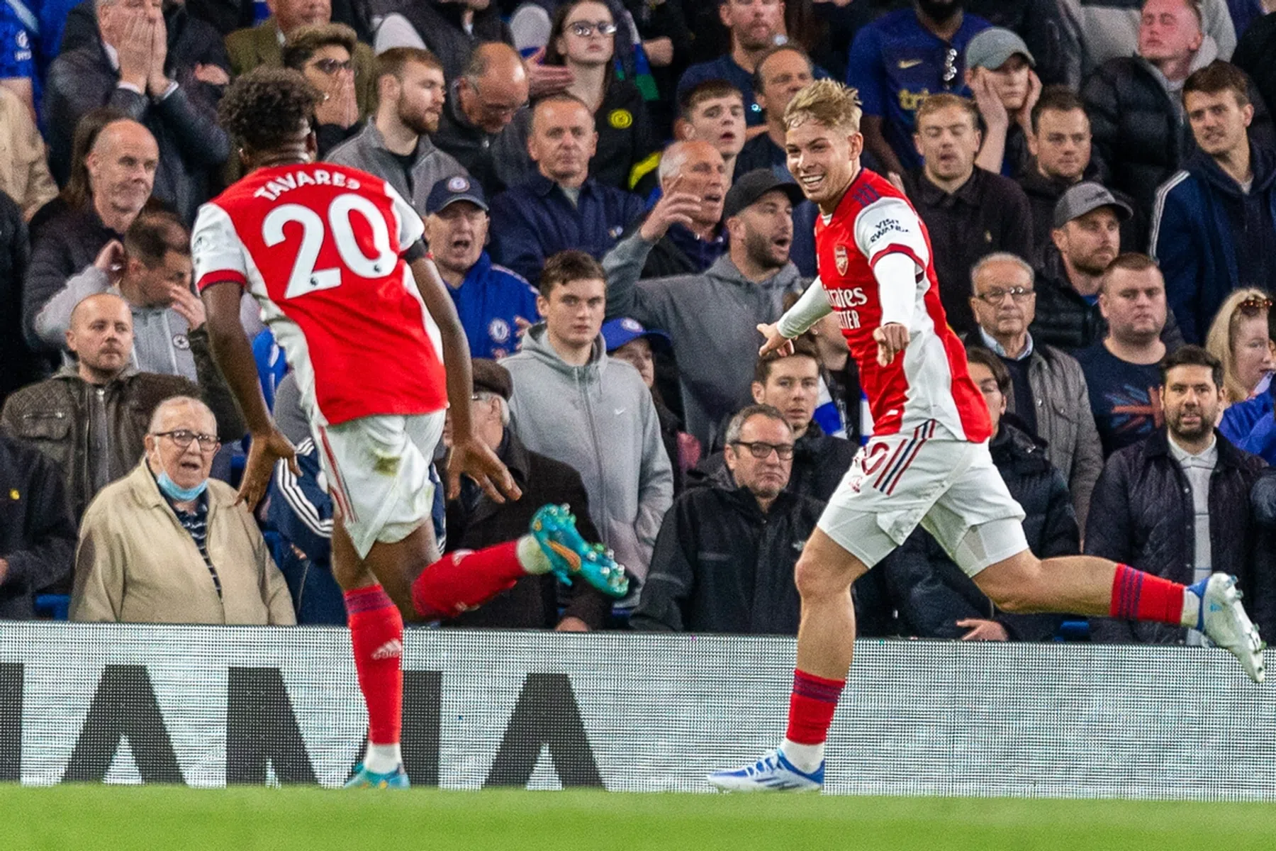 Arsenal zet prutsend Chelsea te kijk op Stamford Bridge