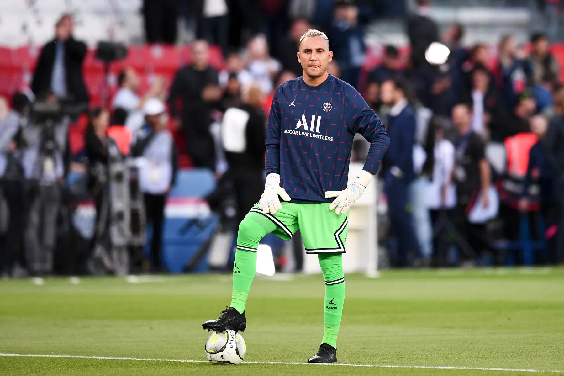 Navas is het stuivertje wisselen bij PSG zat