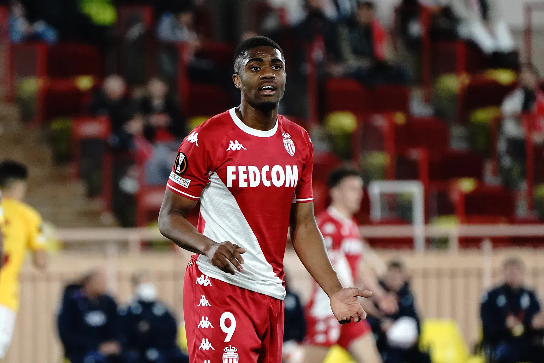 Scorende Boadu houdt CL-droom in leven na Franse vuurwerkshow