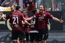 Thumbnail for article: Boze trainer trekt schoen uit, maar Salernitana komt dichter bij redding