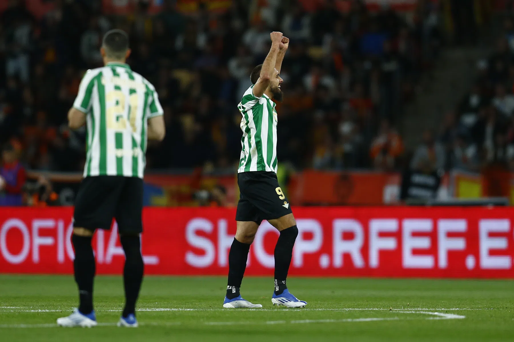 Miranda brengt La Cartuja in extase: Copa del Rey voor de derde keer naar Betis