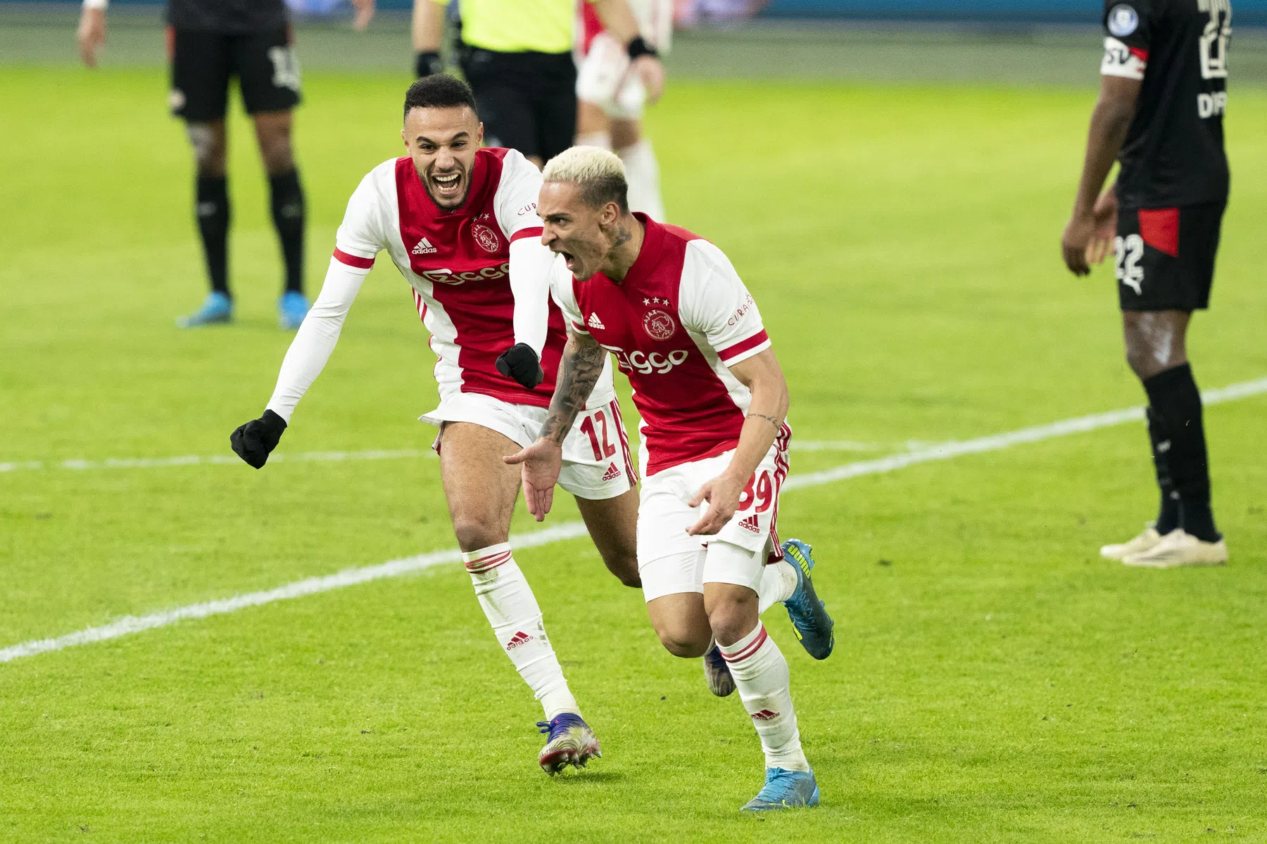 Zonder de ideale tandem komt Ajax lastig vooruit