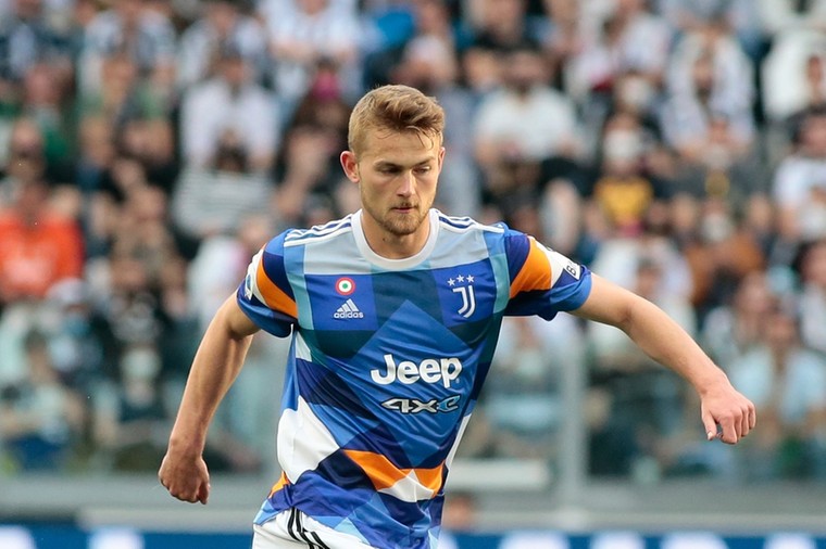 Darmperikelen houden De Ligt op de Juventus-bank