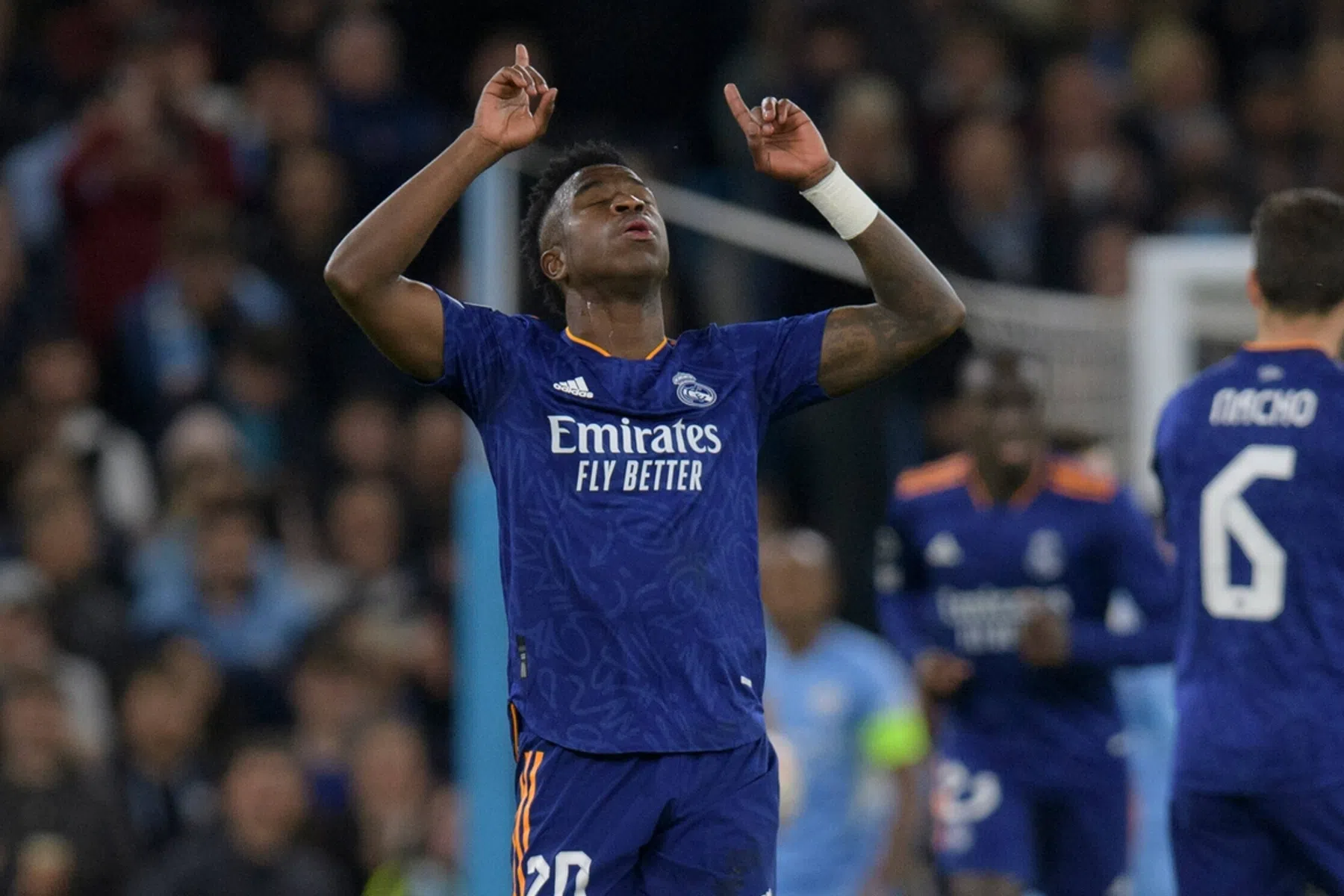 Voetbalfeest: Vinícius Júnior en Bernardo Silva scoren schitterend