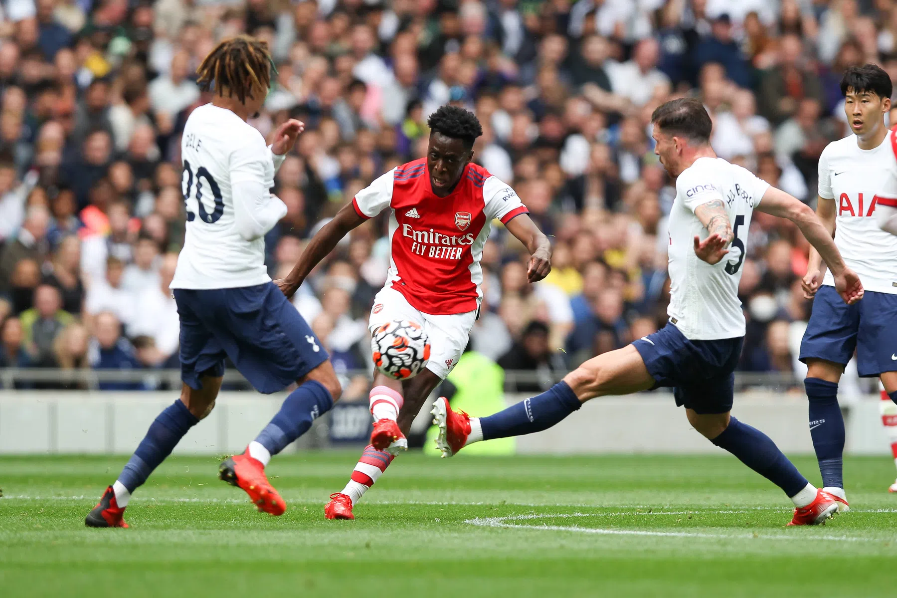 In dit wonderlijke scenario spelen Arsenal en Tottenham op neutraal terrein om CL-ticket