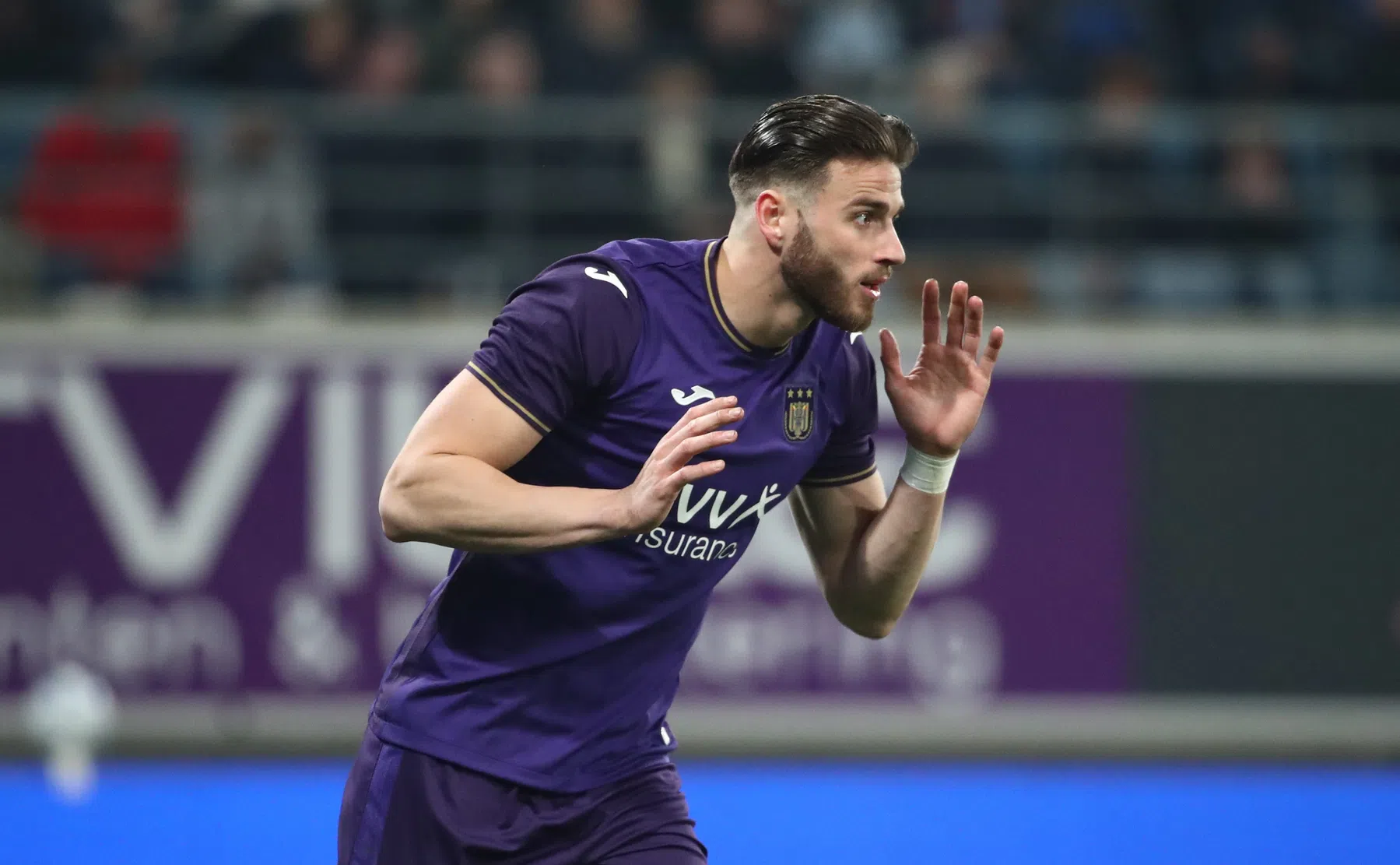 Prachtig schot Hoedt vlag op modderschuit in Belgische topper