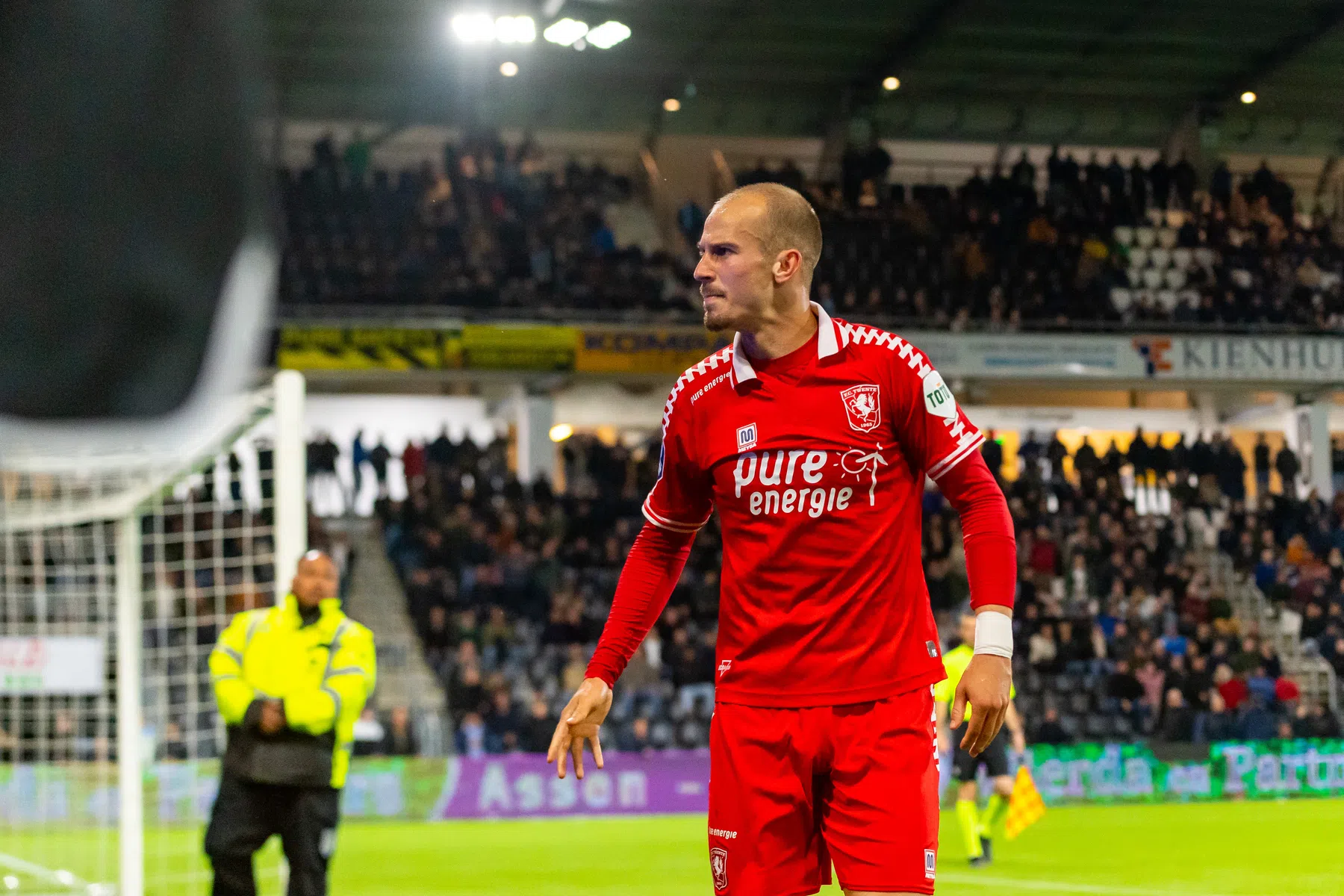 Cerny doet aangifte tegen Heracles-fan die hem sloeg