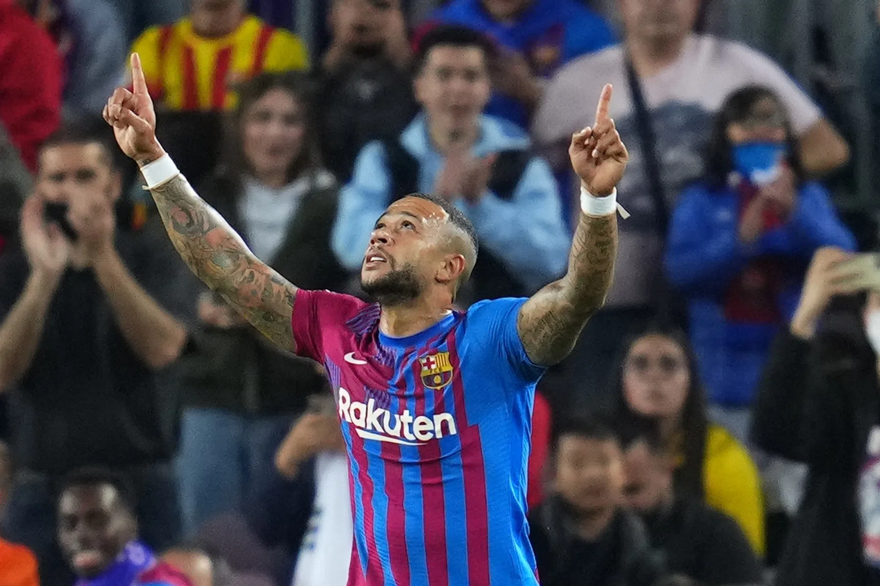 Memphis wijst Premier League-interesse van de hand