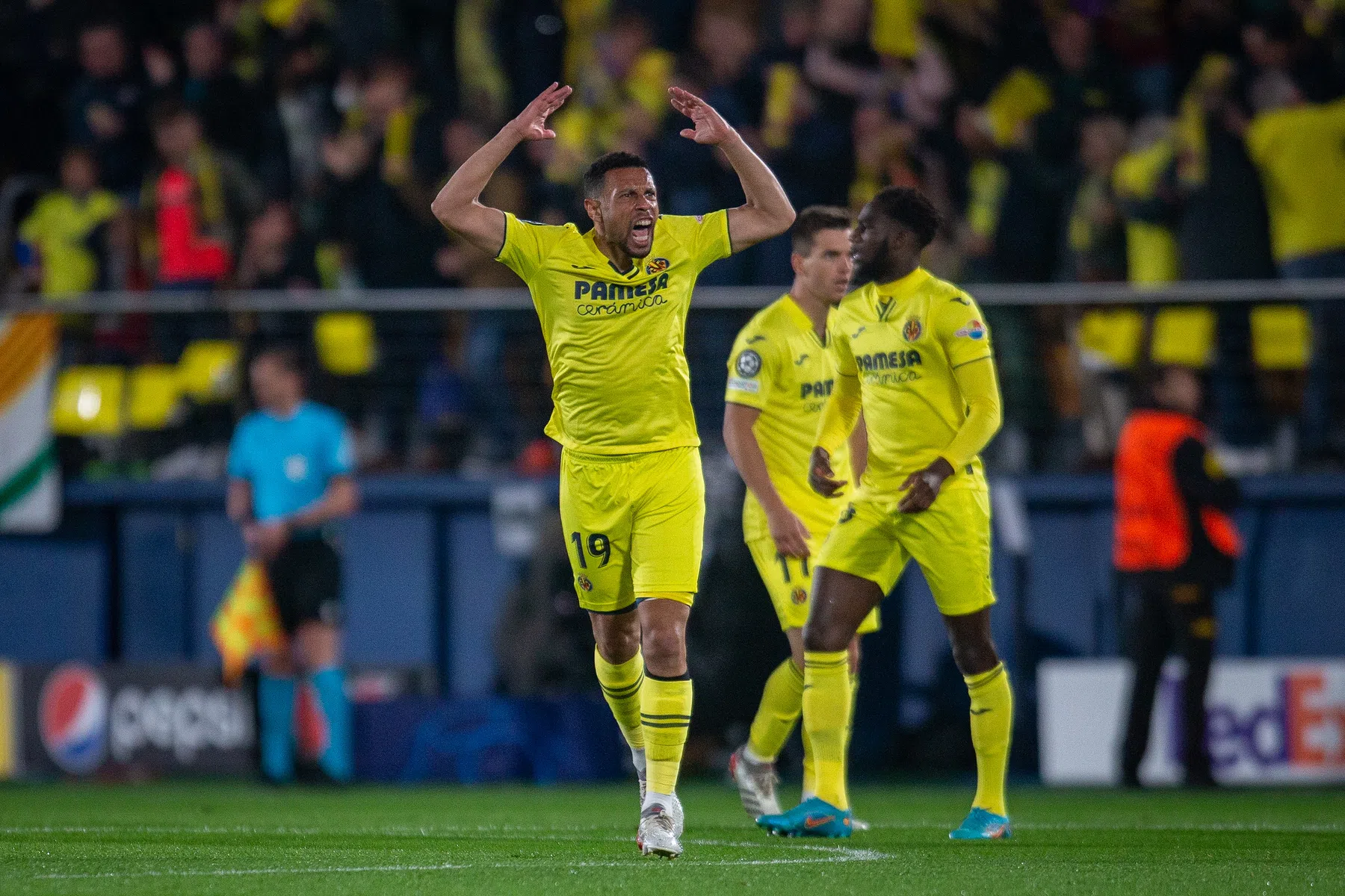 Spektakel in Spanje: Villarreal staat al voor rust naast Liverpool