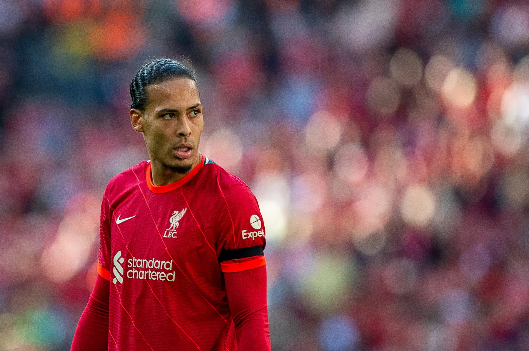 Ultiem compliment voor Van Dijk: 'Hij is de beste verdediger aller tijden'