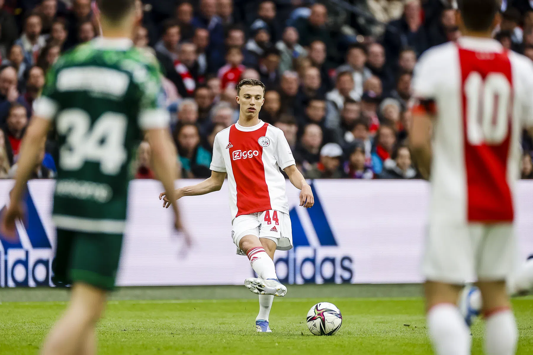 Regeer over trots bij debuut en grapje Ten Hag: 'Hopelijk begin van meer moois'