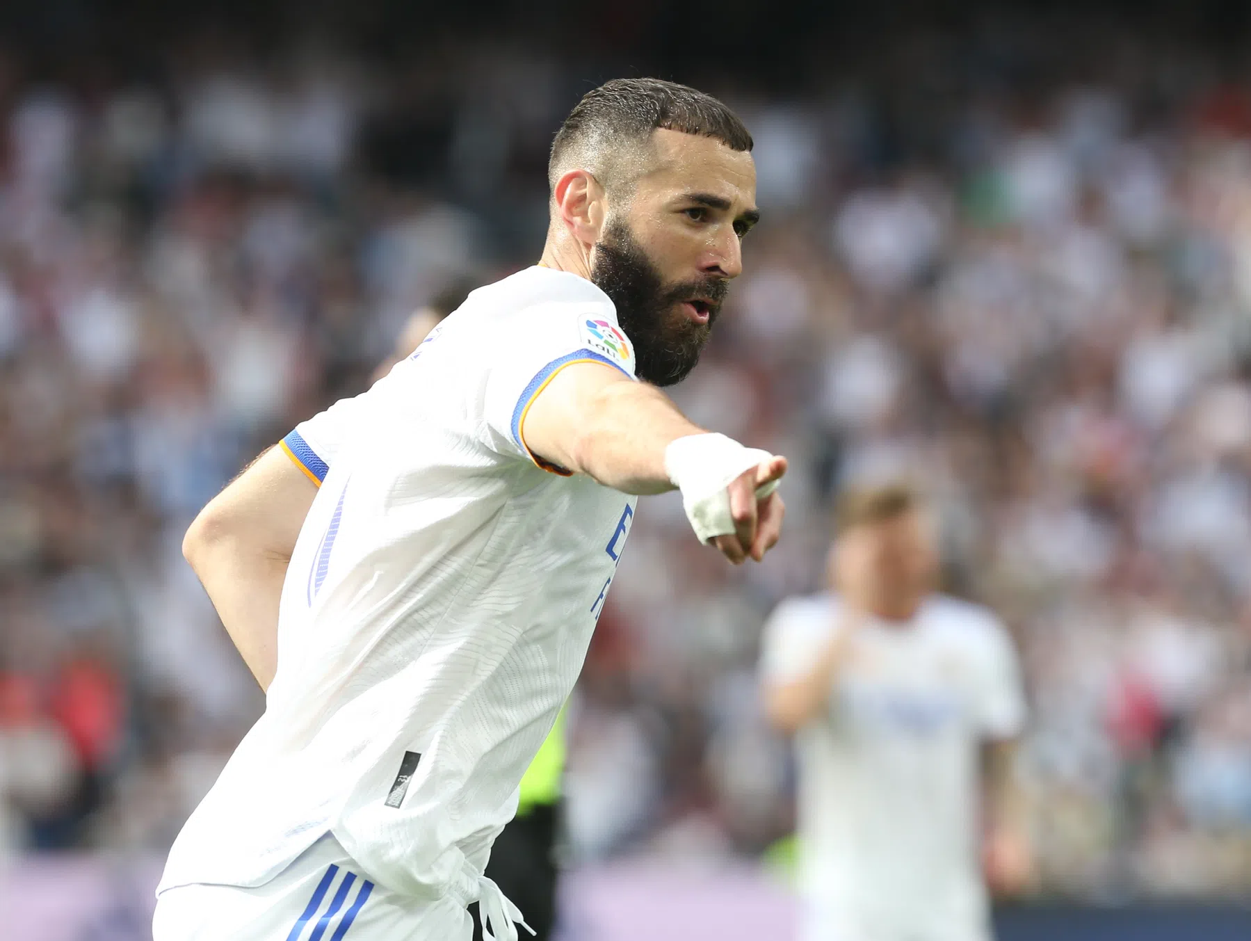 Niet te temmen Benzema evenaart CL-record Ronaldo