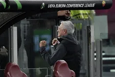 Thumbnail for article: Mourinho in tranen na bereiken finale: 'Voor ons is dit de Champions League'