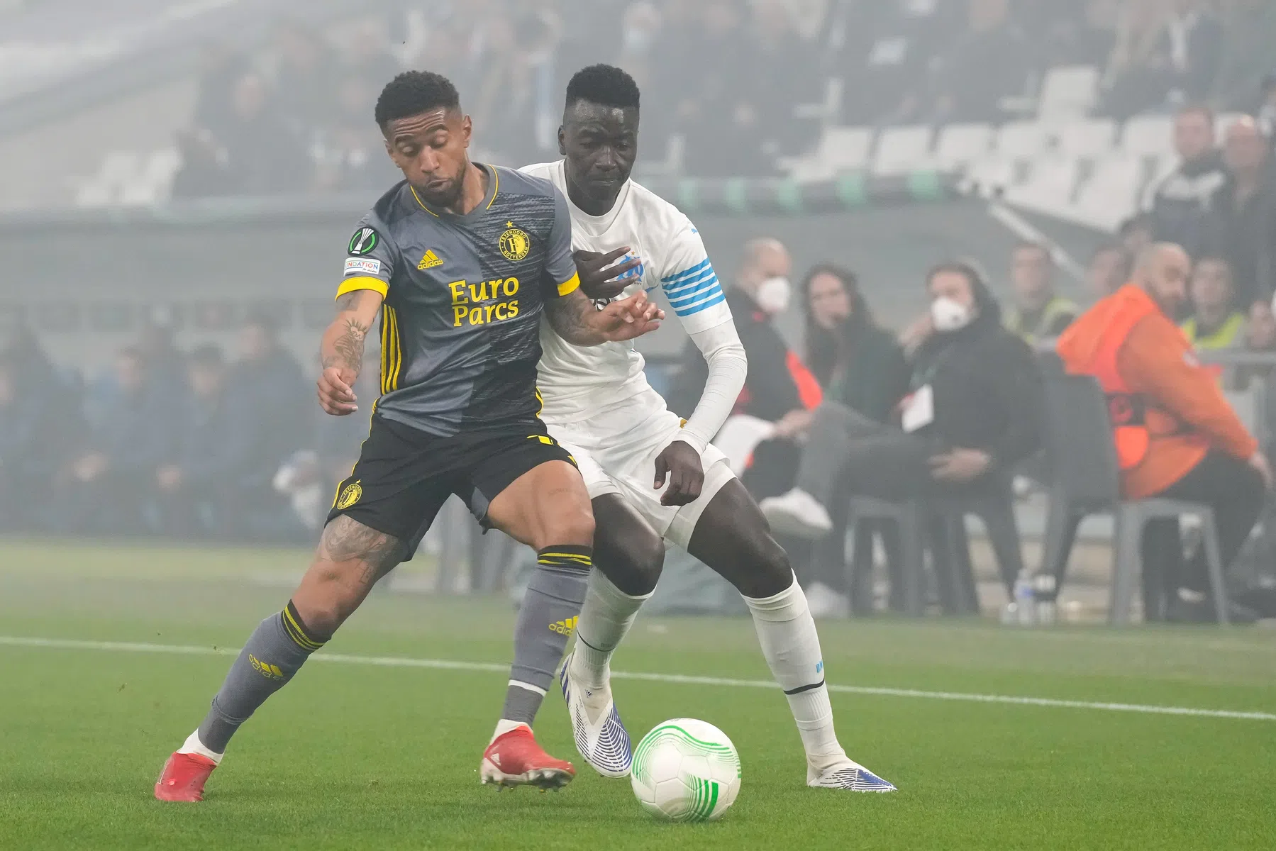 Zo diep ging Feyenoord in Marseille: 132 persoonlijke duels en 26 tackles