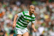 Thumbnail for article: Alleen een waar mirakel kan Van Bronckhorst nog kampioen maken