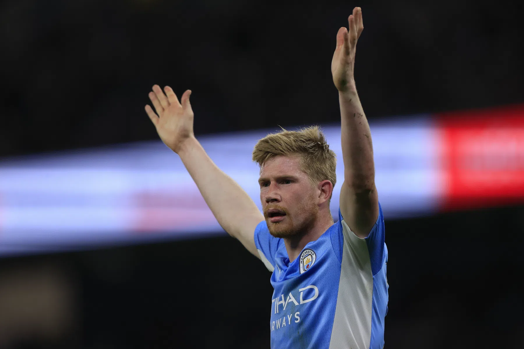 City profiteert van uitglijder Liverpool: titelprolongatie binnen handbereik