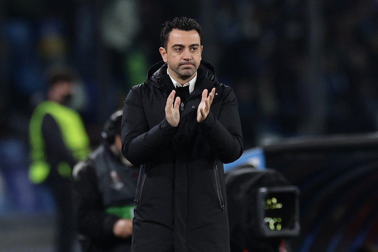 Xavi vindt kritiek op Koeman onterecht en is positief over Frenkie