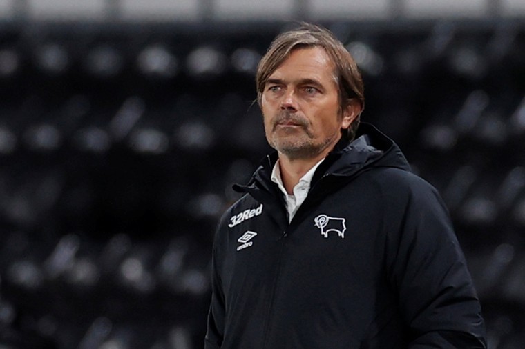 Cocu ontkent open sollicitatie bij PSV en kan weinig met kritiek