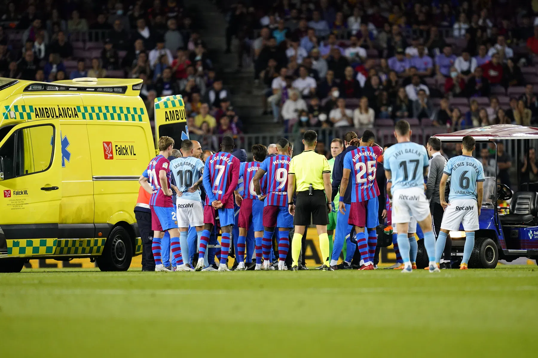 Barça neemt eerste schrik rondom Araújo weg na aftocht in ambulance