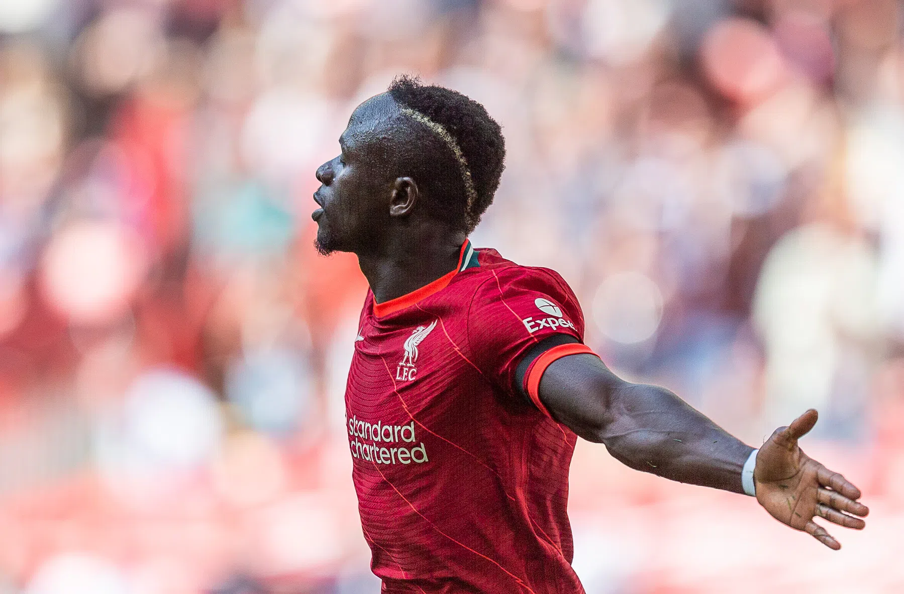 Uitgerekend Mané laat Liverpool ontsnappen op bezoek bij Gerrard