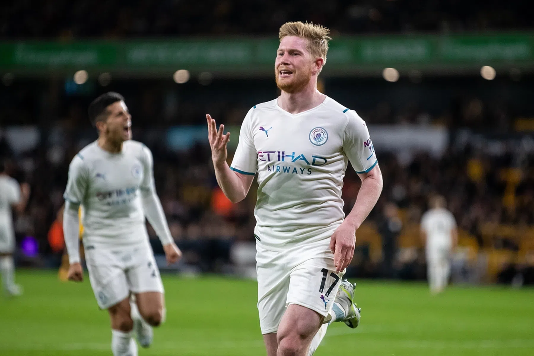 City zet volgende stap richting titel dankzij vier goals De Bruyne