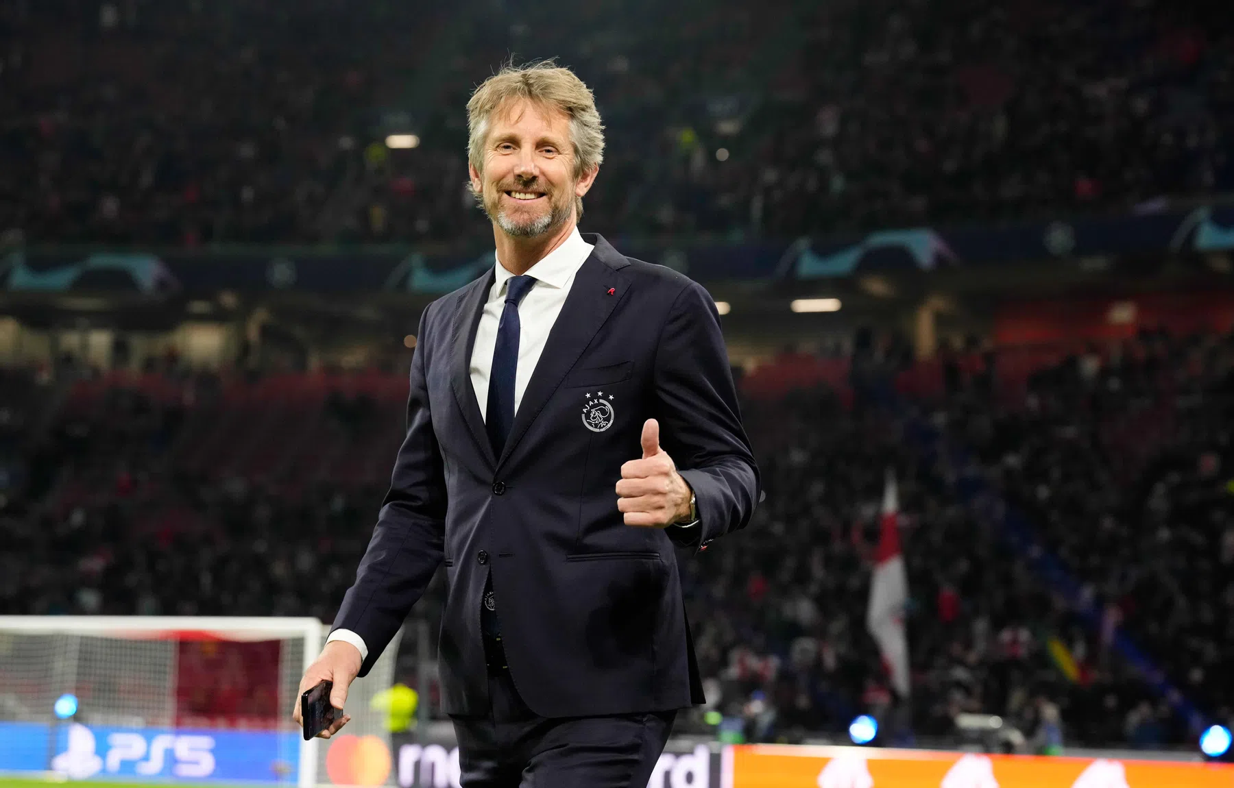 Van der Sar verklaart keuze van Ajax voor Schreuder