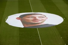 Thumbnail for article: Frankrijk veroordeelt schokkende liederen over Sala 