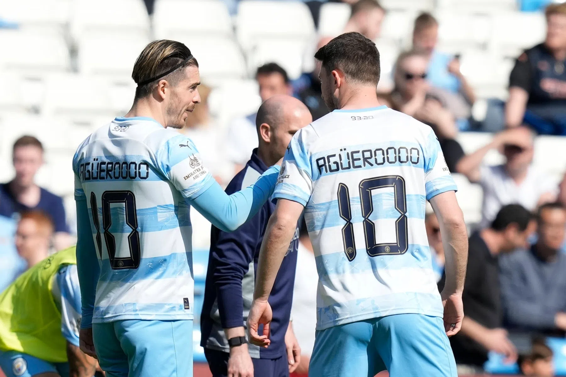 Agüero-dag bij City: hilariteit om standbeeld, run op speciaal shirt