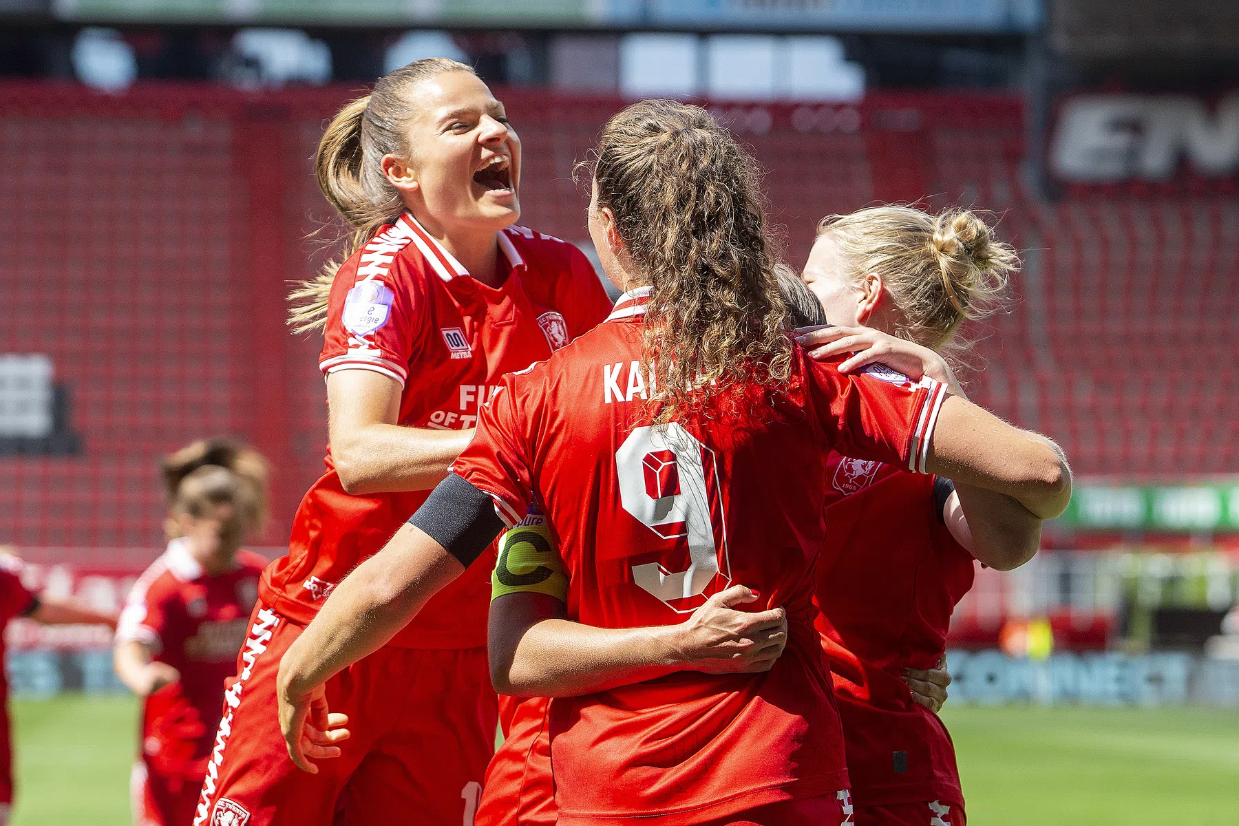 FC Twente Vrouwen officieus kampioen ondanks ruime Ajax-zege in De Kuip