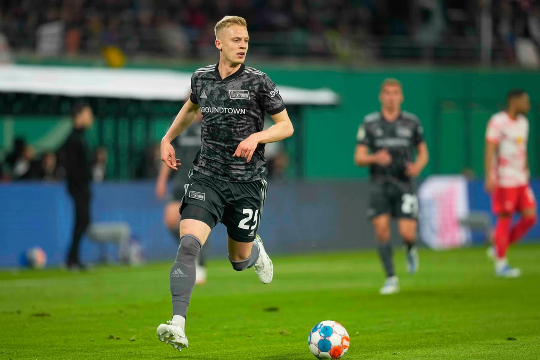 Union Berlin heeft mooi nieuws voor Baumgartl in week van uitersten